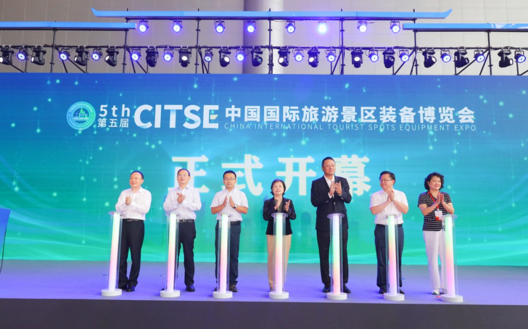 立博锂电观光车“爬坡王”重磅亮相第五届中国国际旅游景区装备博览会！