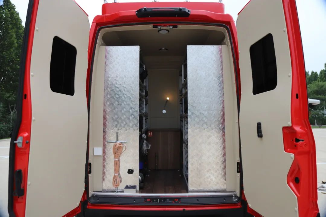 立博勘察消防车，持续推动火灾调查工作创新发展！