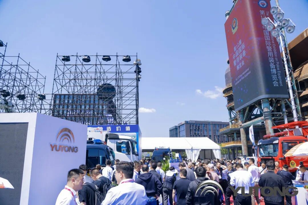 立博警力输送车奔赴海南，为自贸港封关构筑安全防线