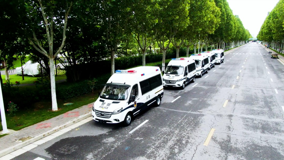 立博警力输送车奔赴海南，为自贸港封关构筑安全防线