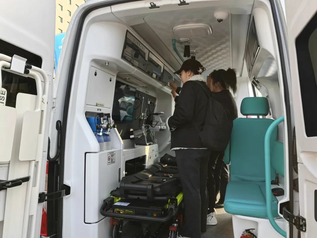 智慧响应，护航生命 | 立博救护车参加第六届中国急救大会，共筑大急救体系