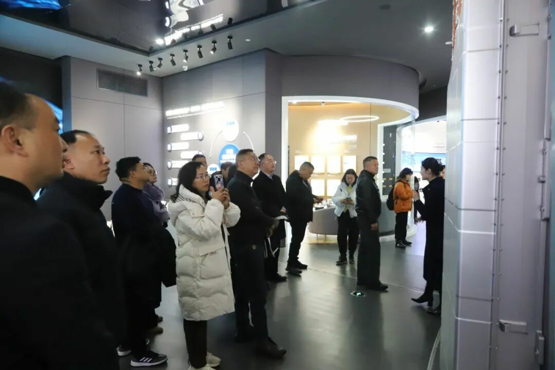 云南省旅游景区协会莅临立博考察交流，共探旅游交通新未来