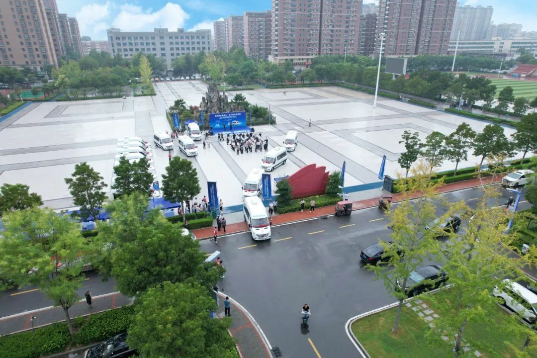 流动医疗暖民心·签约服务进万家! 立博民生体检巡诊车助力滑县医共体建设